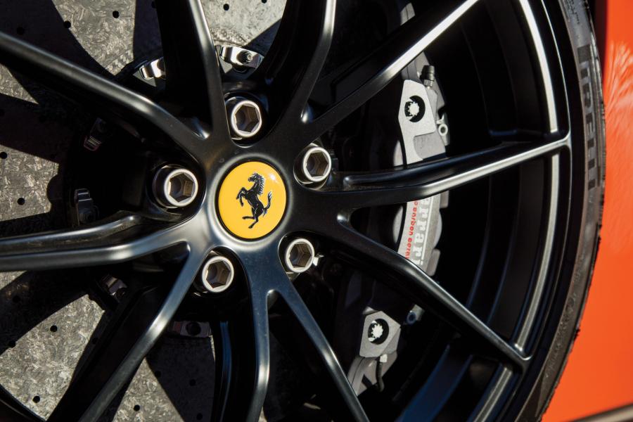 Колеса Ferrari F12tdf 2016 года  (NA) (фото 15 из 45)
